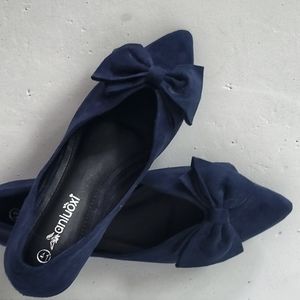 Anluoxi Suede Navy Flats w/ Bow. Size 9.5, New!